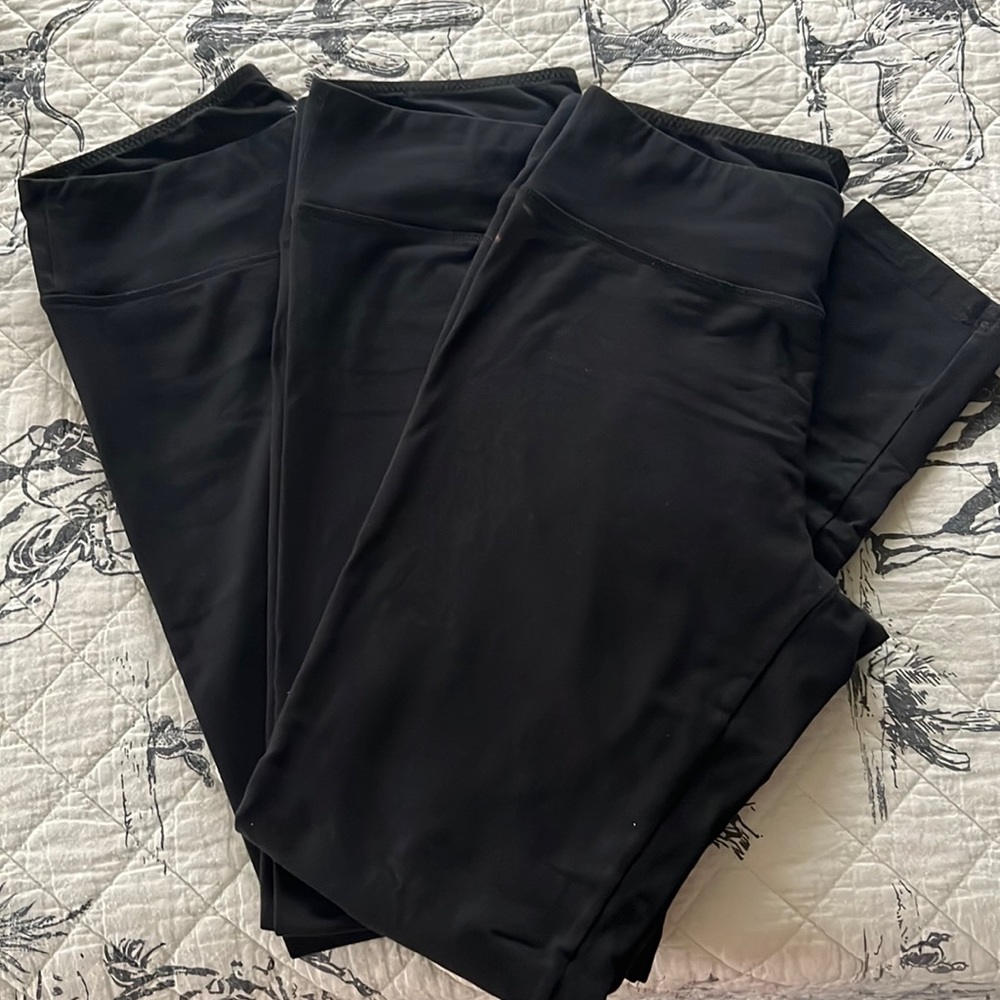 3 pairs of leggings